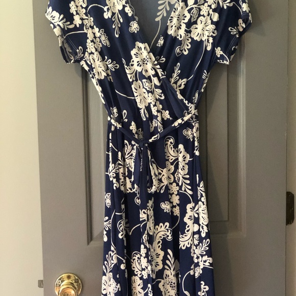 Bundle of women Dresses - Picture 4 of 13
